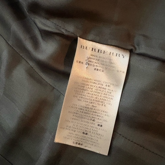 Olive Green Burberry London Women's Coat with Black Accents - Picture 9 of 9